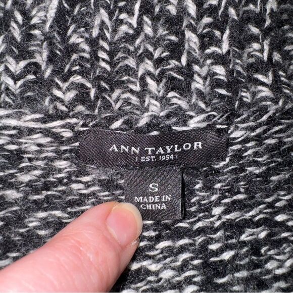 Ann Taylor Sweater Dress Black Size S Angora Wool Cashmere Cowl Neck Fitted Knit - Picture 4 of 9